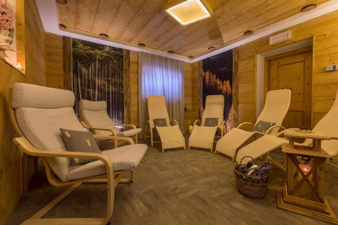 Hotel Garni Pra Fiori Campitello di Fassa Exterior foto